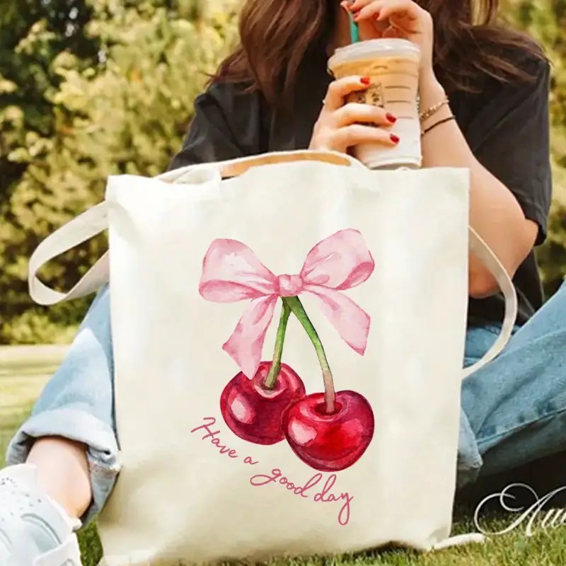 Canvas Tote Designer - Kiraz Fiyonk Tasarımlı Kanvas Çanta, İyi