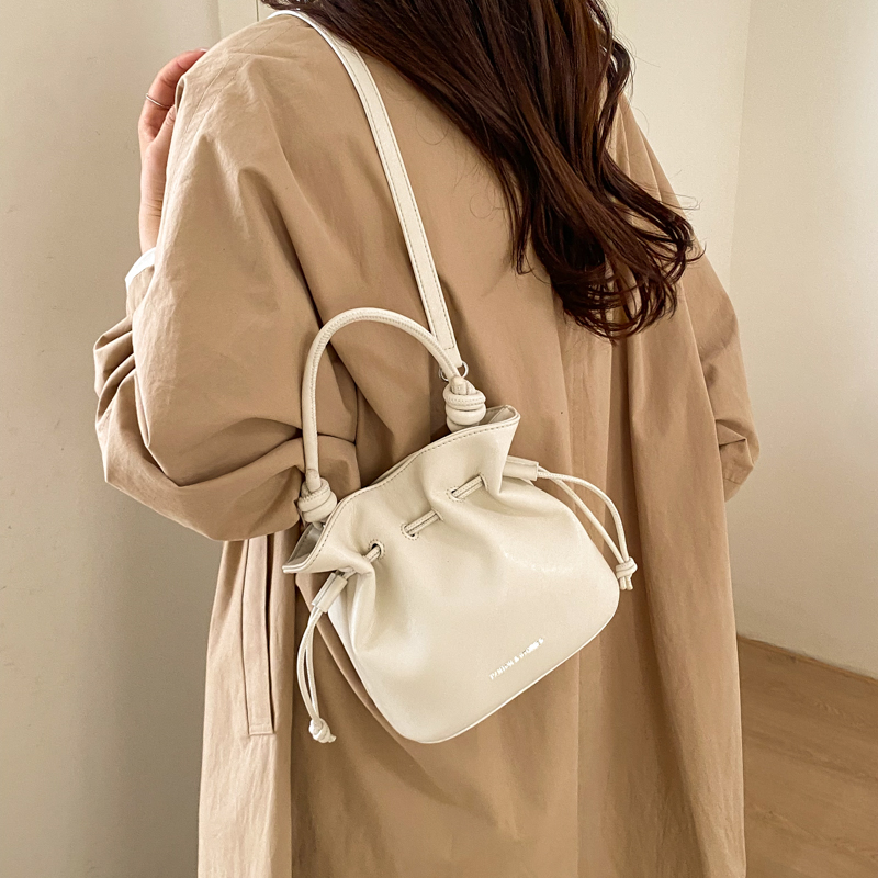 Kadın Suni Deri Kova Çanta İpl - Luxury Bags Office incelemesi ve fiyatı