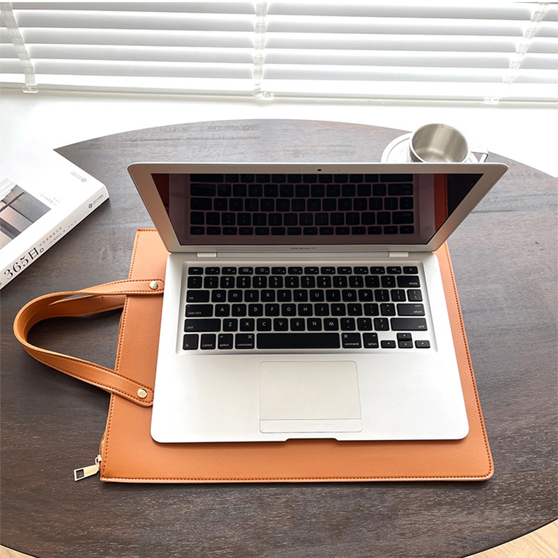 Lüks Tasarım Özel İsimli Lapto - Luxury Bags Office incelemesi ve fiyatı