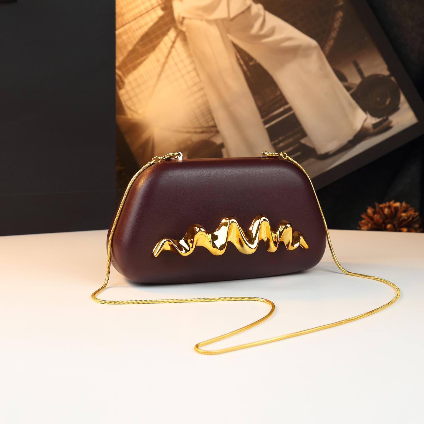 Trendy Mektup Logolu Deri Tote - Luxury Bags Everyday incelemesi ve fiyatı