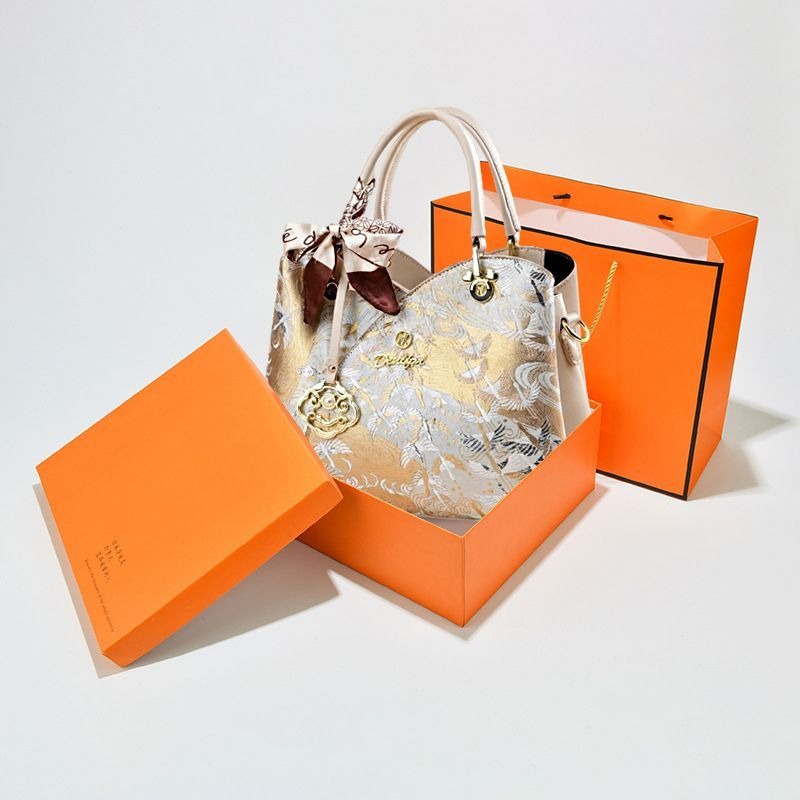 Tatil Hediyesi Lüks Ulusal Tar - Luxury Bags Levels incelemesi ve fiyatı