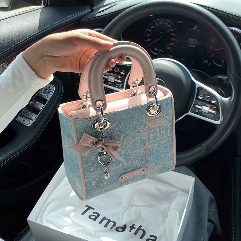 Yüksek Değerli Hafif Lüks Kont - Luxury Bags Levels incelemesi ve fiyatı
