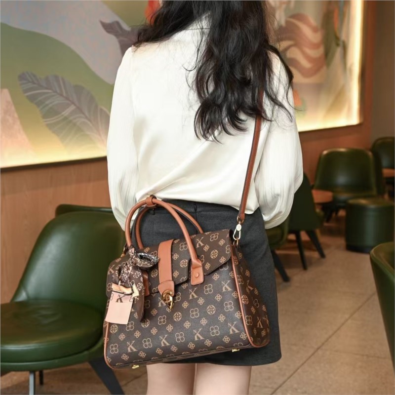 Hafif lüks marka kadın çantası - Luxury Bag Collection incelemesi ve fiyatı