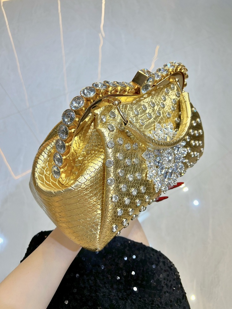 Yüksek seviye Doku Rhinestones - Luxury Bags Levels incelemesi ve fiyatı
