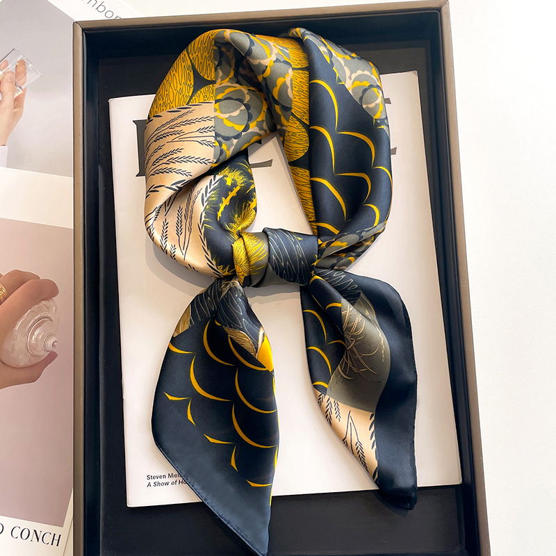 Yeni Lüks At Desen Ipek Kare E - Luxury Bags Office incelemesi ve fiyatı