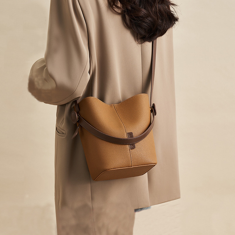 Klasik Kadın Su Kovası Çantası - Luxury Bags Levels incelemesi ve fiyatı